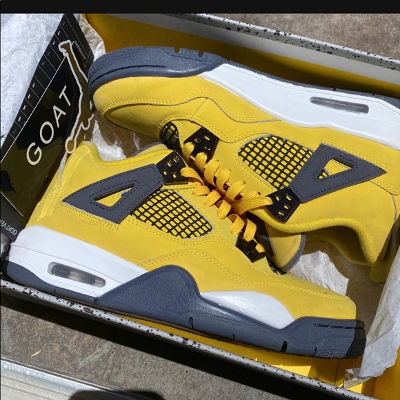 Air Jordan Retro 4 Lightning - Picture 4 of 8